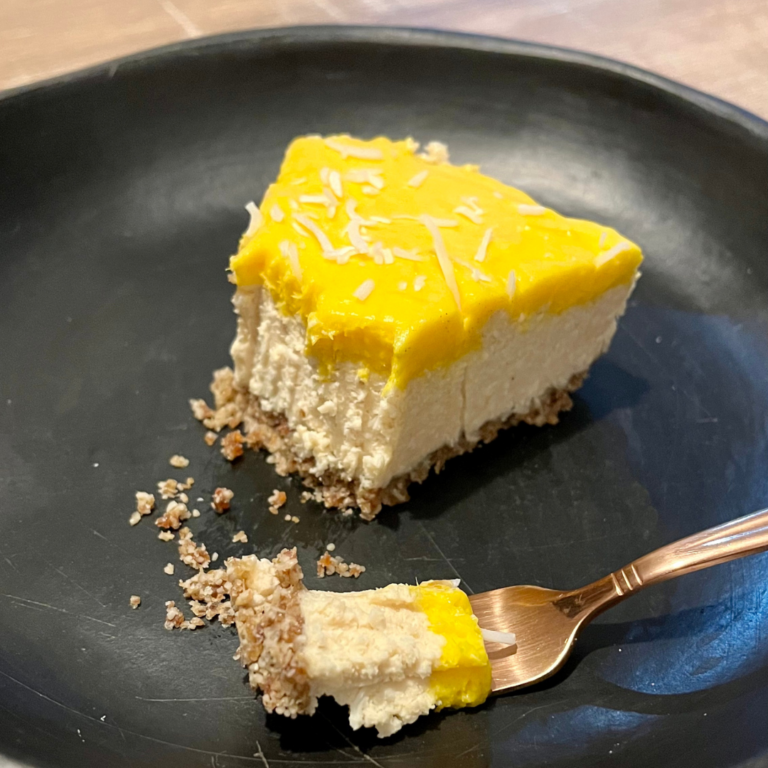 Torta de mango y coco vegana